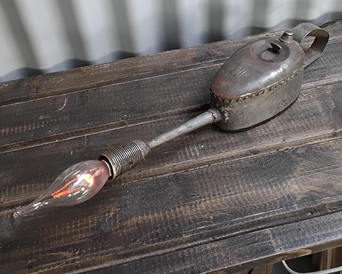 Braimes Oil Lamp with Candle Flickering Bulb